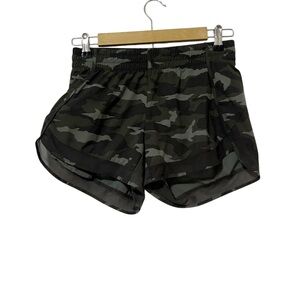 Athleta Green Camo Mesh Racer Run Short 4in Size XS Running Gym Training Outdoor